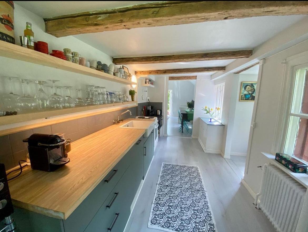 Villa Mysig Stuga Naera Aestad Vingard & Spa Extérieur photo